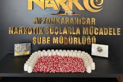 Afyonkarahisar'da 2 bin sentetik ecza hapı ele geçirildi: 3 tutuklama