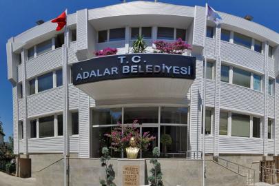 CHP'li Adalar Belediyesi'ne rüşvet operasyonu. Başkan Akpolat dahil 35 şüpheli tutuklandı