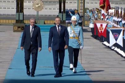 Cumhurbaşkanı Erdoğan, Nawrocki'yi resmi törenle karşıladı
