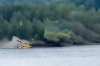 Yunanistan'da yangın söndürme helikopteri düştü