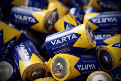 Alman batarya üreticisi Varta, 2027'deki finansman açığı nedeniyle iflas başvurusunda bulundu