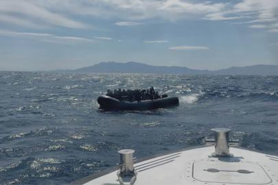 Çanakkale açıklarında 43 düzensiz göçmen yakalandı