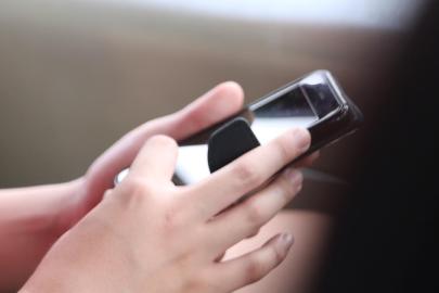 Çekya okullarda cep telefonu kullanımını yasaklıyor