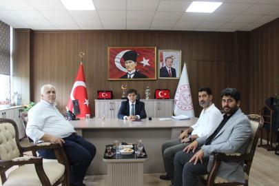 HÜDA PAR Mersin İl Başkanı Demir'den İl Milli Eğitim Müdürü Özdemirci'ye ziyaret