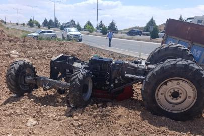Malatya'da traktör devrildi: 2 yaralı