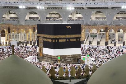Suudi Arabistan, çok girişli umre vizesi şartlarını ve sağladığı kolaylıkları duyurdu