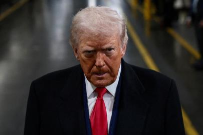 Trump'tan İran'ı sert şekilde vuracağız açıklaması