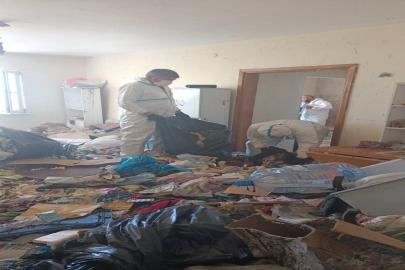 Bursa'da çöp evden 28 ton atık çıkarıldı