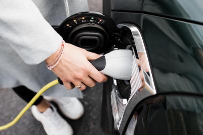 Küresel elektrikli araç satışları temmuzda yıllık bazda yüzde 9 artışla 1,85 milyon oldu