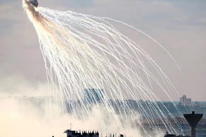 Siyonist rejim ateşkese rağmen Lübnan'ı yasaklı fosfor bombalarıyla hedef aldı