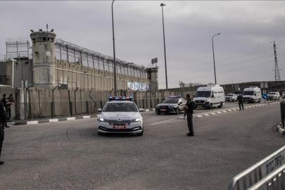 Soykırımcı İsrail, 69 Filistinli hakkında suçlama yöneltmeksizin idari tutuklama kararı çıkardı