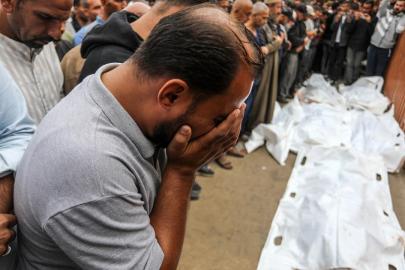 Soykırımcı İsrail'in Gazze Şeridindeki saldırılarında can kaybı 73 bin 382'ye yükseldi