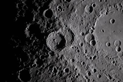 SpaceX roketi Ay'a çarptı