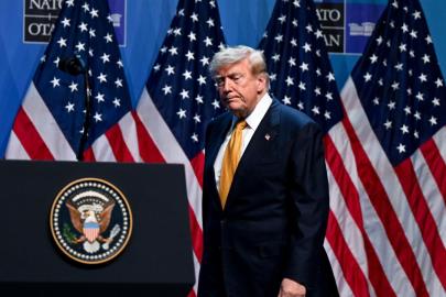 Trump: İran'la çok iyi görüşmeler yürütüyoruz, Hürmüz Boğazı yakında açılacak
